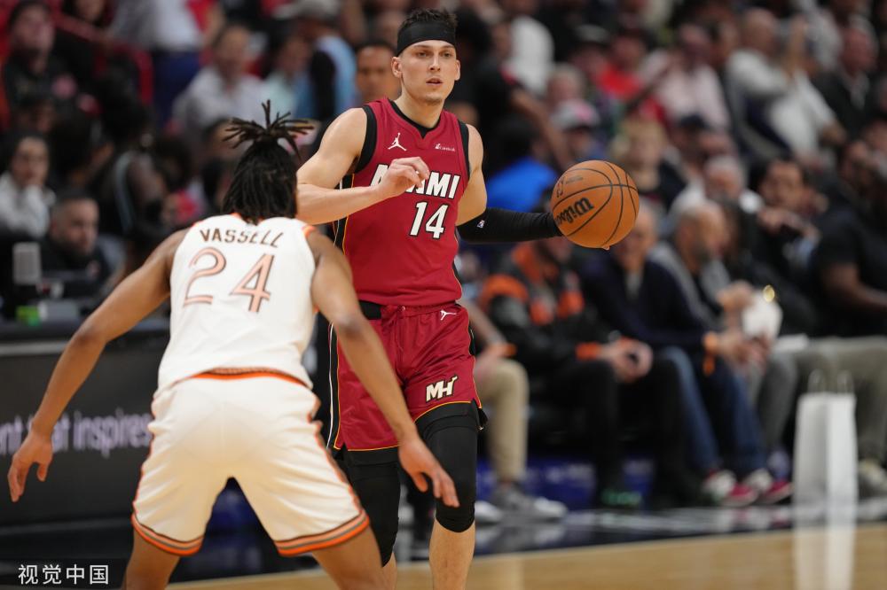 能够胜任左 能够胜任左