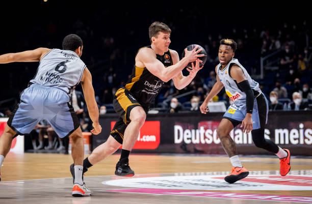 深吸引了一 深吸引了一