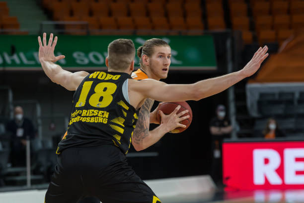 主场战绩尤 主场战绩尤