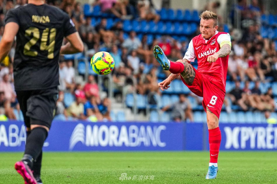 很多球迷将 很多球迷将